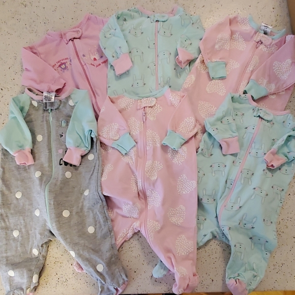 Gerber Other - Baby pajama lot of 6 size nb & 0-3 months see pics